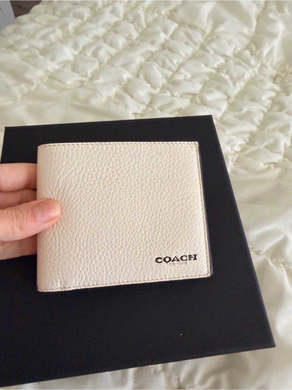 Coach Men's Bi-Fold Card Holder Wallet in Cream Pebble Leather